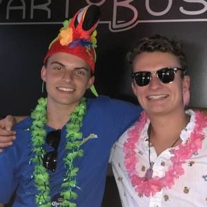 Meet your Posher, Sam